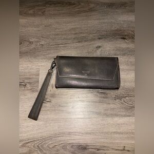 Matt & Nat — Green Wallet